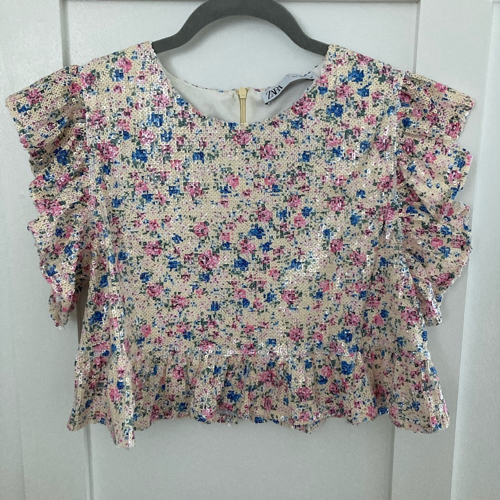 Zara Cropped Floral Sequined Top in size Small